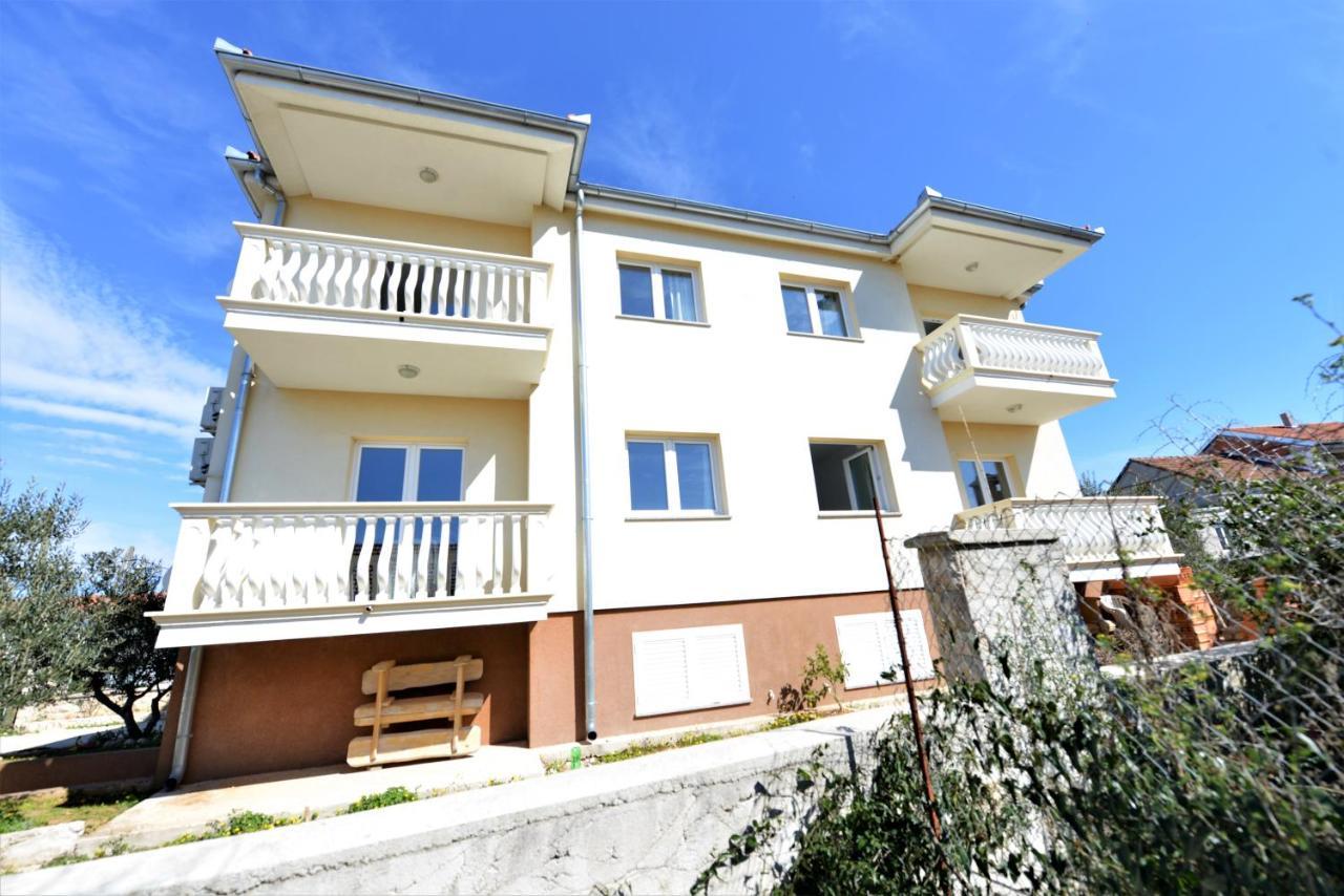 Apartments Verita Pakostane Exterior photo